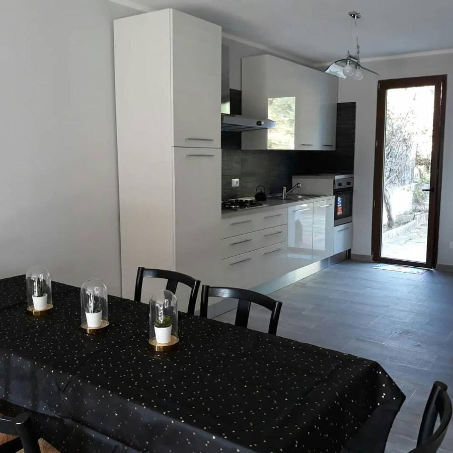 Sweethouse Pula Villa Porto Columbu - Perd'E Sali Bagian luar foto